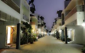 Swarna Sudarshan Service Apartments Sholinganallur